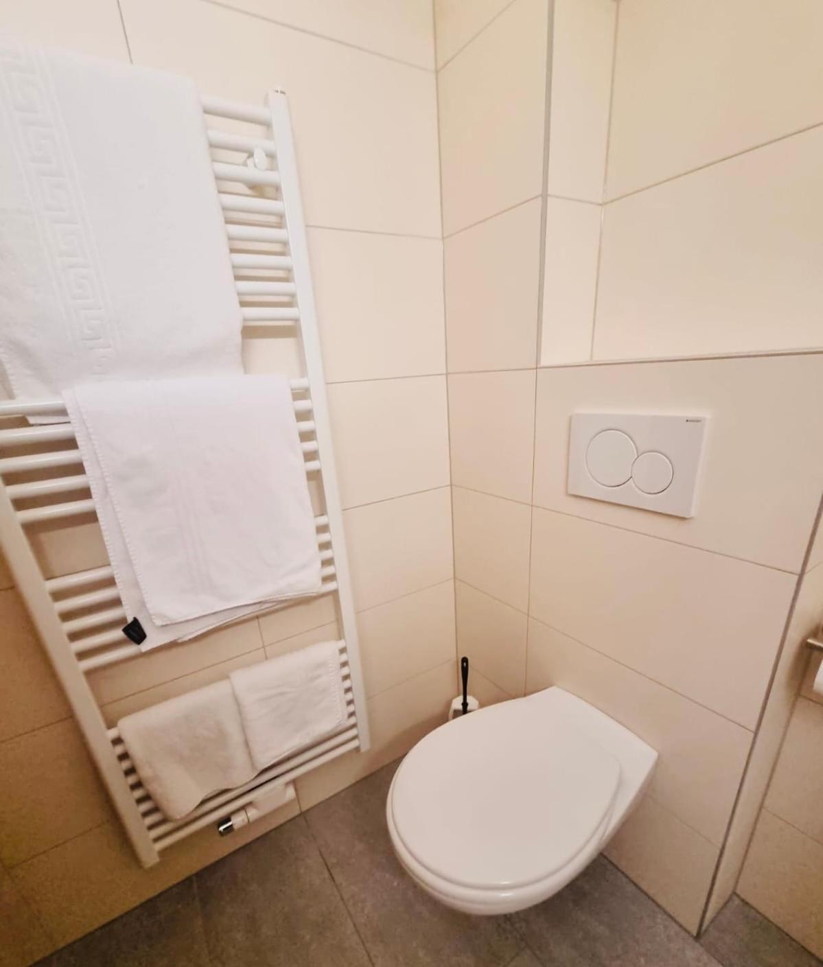 Glacier Rock Guesthouse Зольда Экстерьер фото
