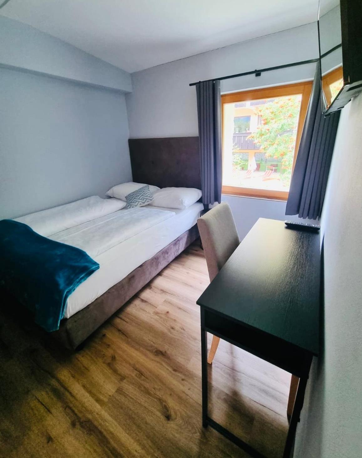 Glacier Rock Guesthouse Зольда Экстерьер фото